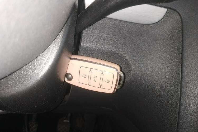 Used Volkswagen Touran 2015 1.4T Manual Fashion Edition 5-Seater