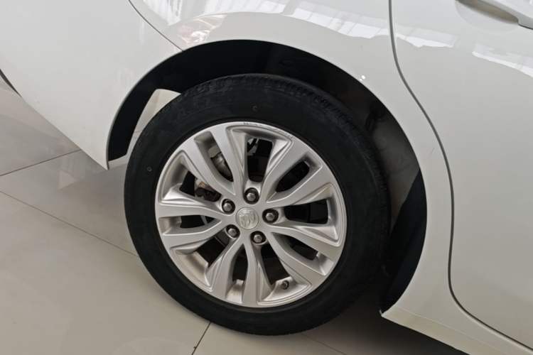 Used Buick GT 2021 Revised Version Flagship 1.5L Automatic Elite Edition Right Rear Wheel Hub