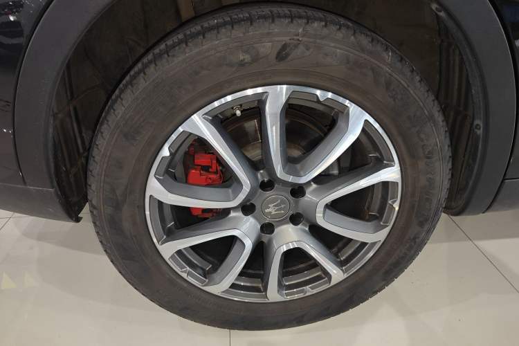 Used Maserati Levante 2016 3.0T Standard Edition Right Rear Wheel Hub