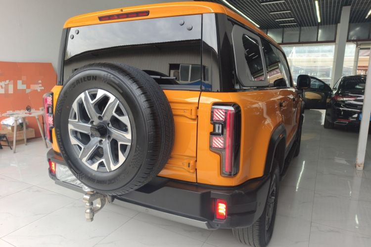 Used BAIC Off-Road BJ40 2024 2.0T All-New Urban Hunter Edition Chivalrous Style Rear Right 45 Deg