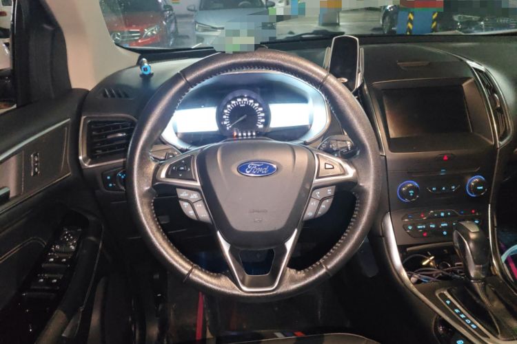 Used Ford Edge 2016 EcoBoost 245 Two-Wheel-Drive Titanium 7-Seater
