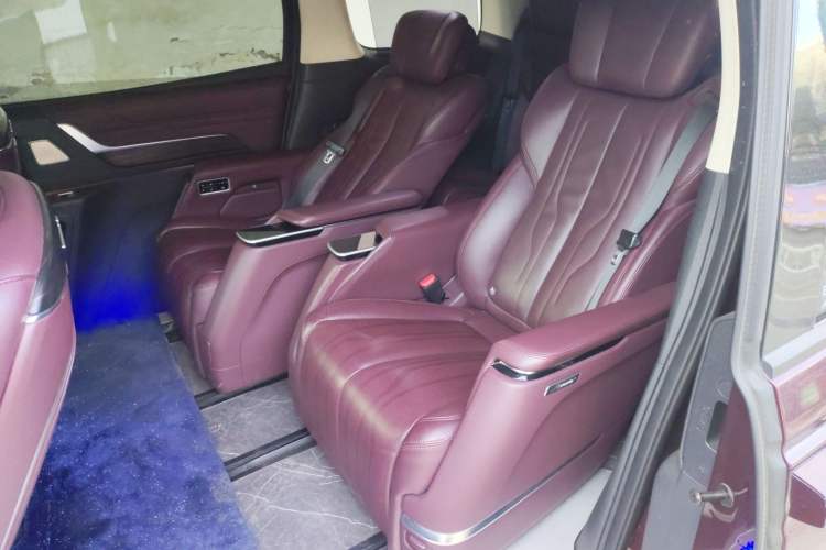 Used Buick Century 2023 2.0T Six-Seater Yinshi Edition