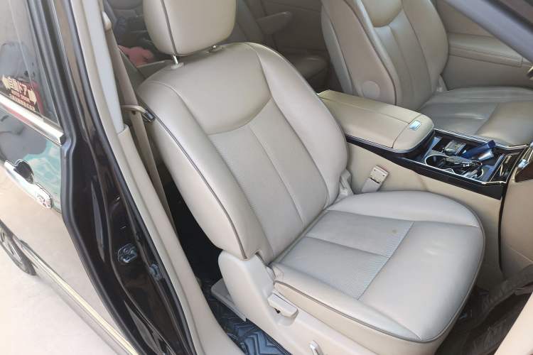 Used Nissan Quest 2015 3.5L SL