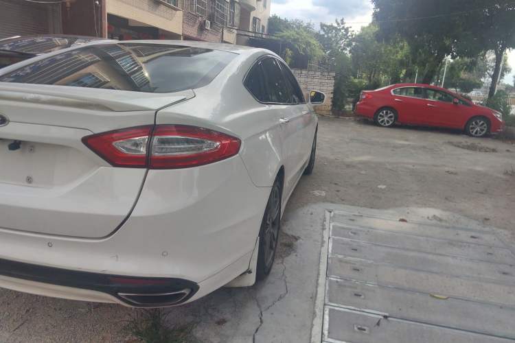 Used Ford Mondeo 2013 2.0L GTDi240 Luxury Sport Model