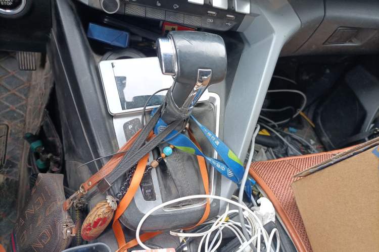 Used CHANGAN KAICHENG F70 2021 2.4T Gasoline Automatic 2WD Sporty Trim Standard Wheelbase 4K22D4T Gear Lever