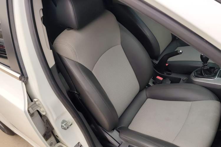 Used Chevrolet Cruze 2013 1.6L SL MT
