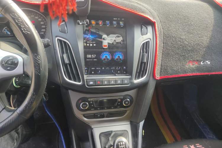 Used Ford Focus 2012 Hatchback 1.6L Manual Fashion Edition