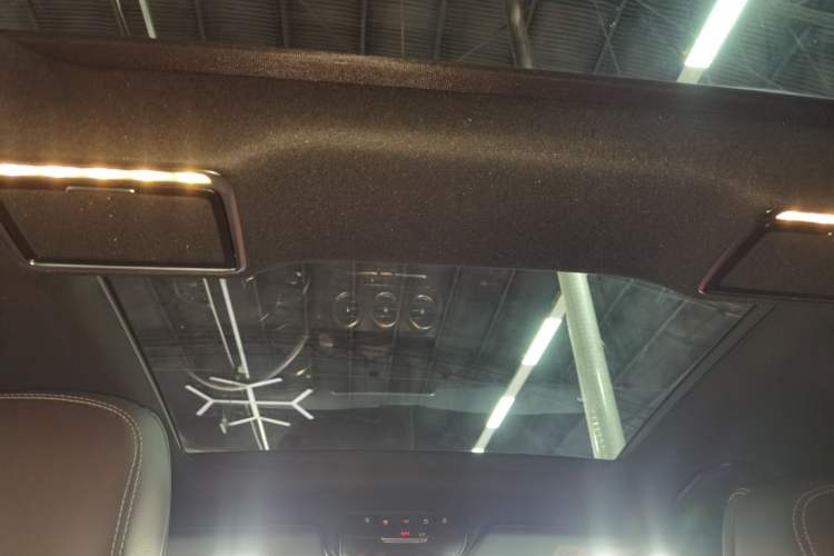 Used Mercedes-Benz GLC 2022 Refreshed GLC 300 L 4MATIC Dynamic Edition Prestige Version
