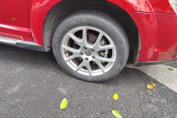 Used Dodge Journey 2013 2.4L Two-Wheel Drive Luxury Version