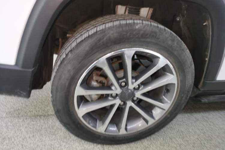 Used Jeep Grand Commander 2018 2.0T Four-Wheel Drive Enjoyment Version China V Right Rear Wheel Hub