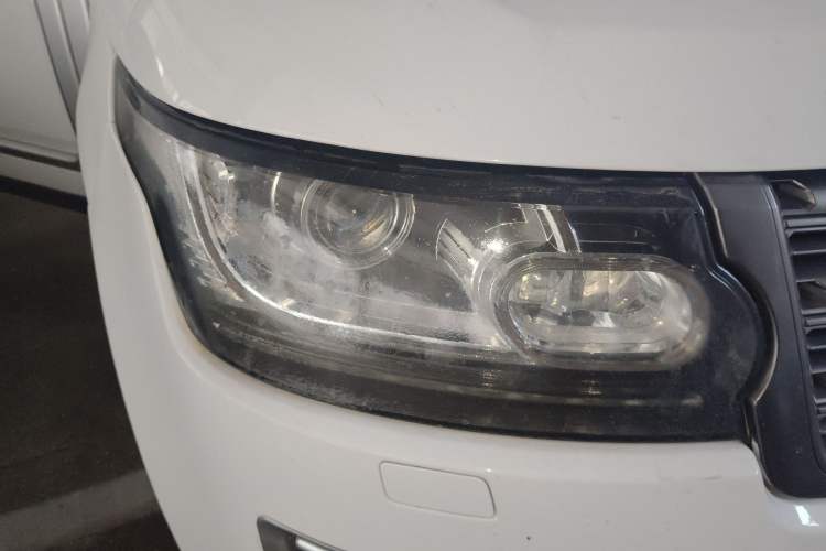 Used Land Rover Range 2015 3.0 TDV6 Vogue Right Front Headlight