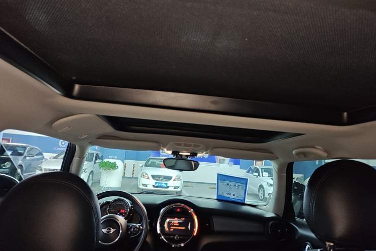 Used MINI MINI 2014 1.5T COOPER Fun