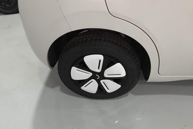 Used Wuling Hongguang MINIEV 2025 Four-Door Version Advanced Edition
