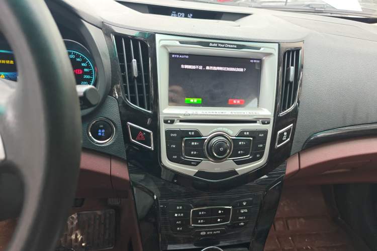 Used BYD Surui 2015 Revised Version 1.5L Manual Luxury Edition
