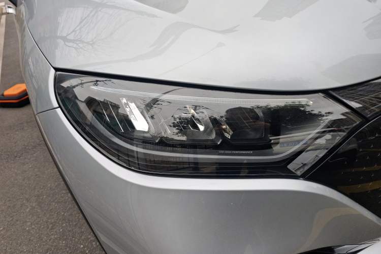 Used Mercedes-Benz EQE SUV 2023 350 4MATIC Luxury Edition Right Front Headlight