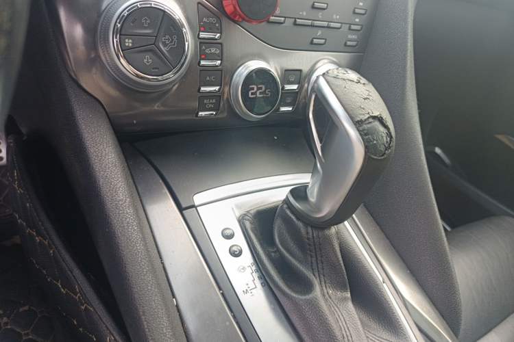 Used DS 5 2013 1.6T Luxury Edition THP200 Gear Lever