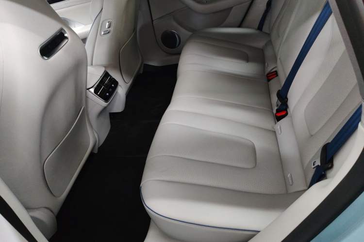 Used Hima Luxeed S7 2025 785 km Ultra