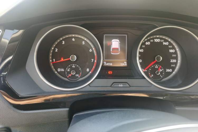 Used Volkswagen Tiguan L 2017 330TSI Automatic Two-Wheel Drive Luxury Edition Odometer Close Up