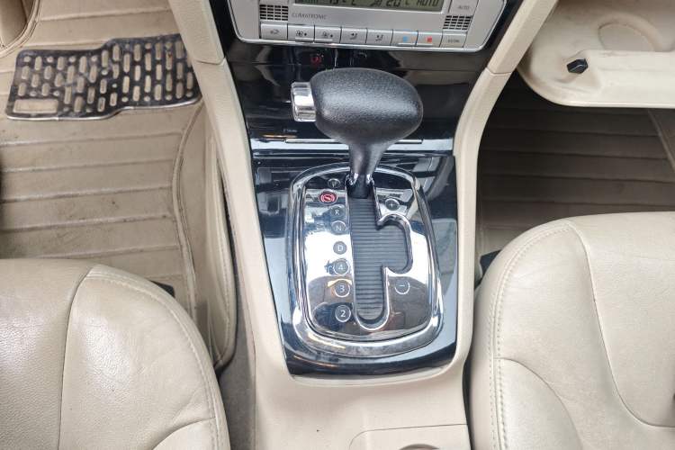 Used Volkswagen Passat 2011 1.8T Automatic Luxury Model
