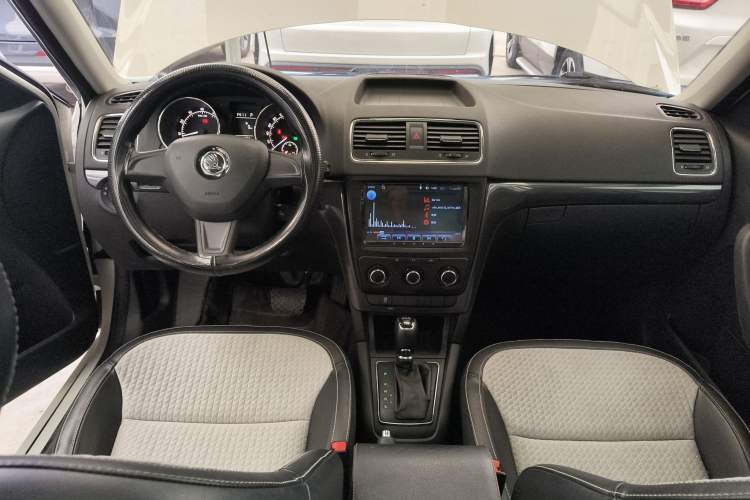 Used Skoda Yeti 2017 TSI280 DSG Advanced Edition
