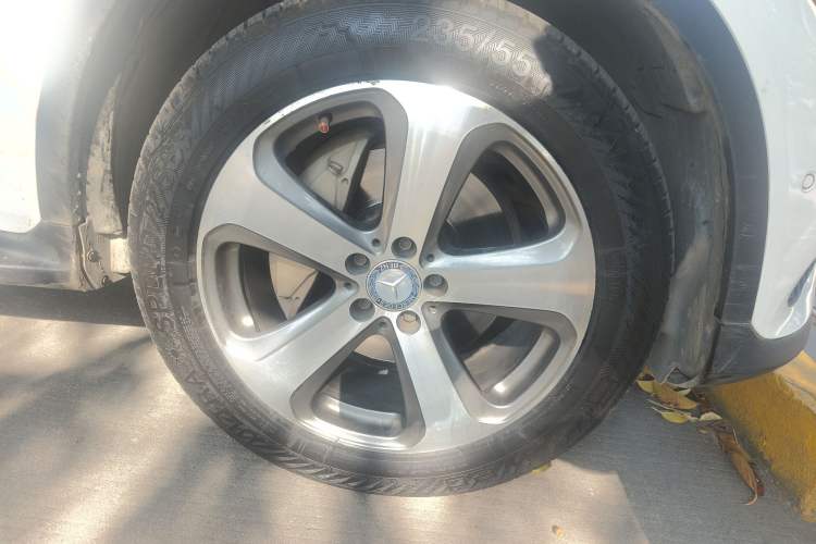 Used Mercedes-Benz GLC 2016 GLC 260 4MATIC Luxury Model
