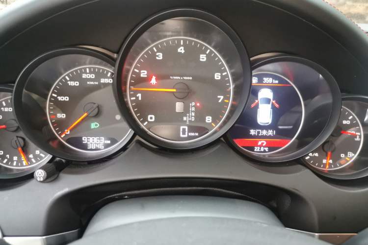 Used Porsche Cayenne 2011 Cayenne 3.0T Instrument Cluster