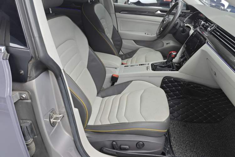 Used Volkswagen FAW-Volkswagen CC 2019 380TSI Yeyan Edition China VI Standard Right Front Seat