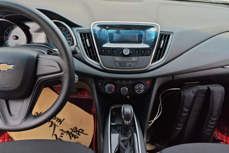 Used Chevrolet Cavalier 2016 1.5L Automatic Enjoyment Edition Audio And AC Panel