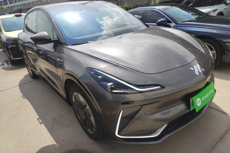 Used IM LS7 2023 77 kWh Urban Fit Rear-Wheel Drive Front Right 45 Deg