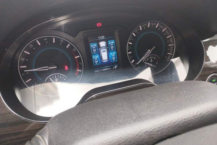 Used Haval H2 2016 Red-Label 1.5T Automatic Two-Wheel Drive Luxury Model Odometer Close Up