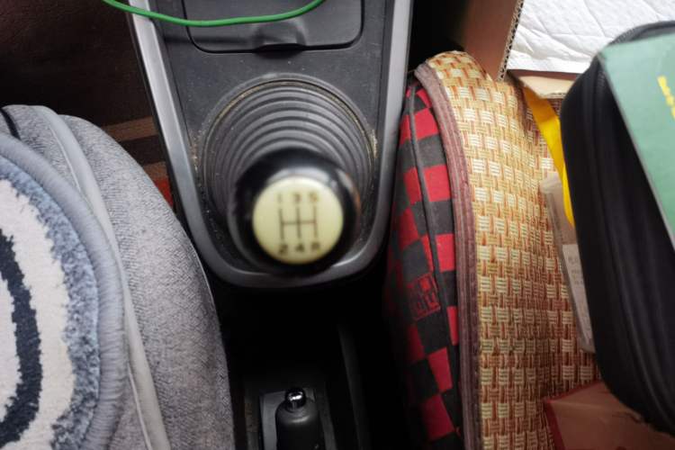 Used Suzuki Wagon R X5 2013 Luxury Edition 1.4L Standard Model Gear Lever