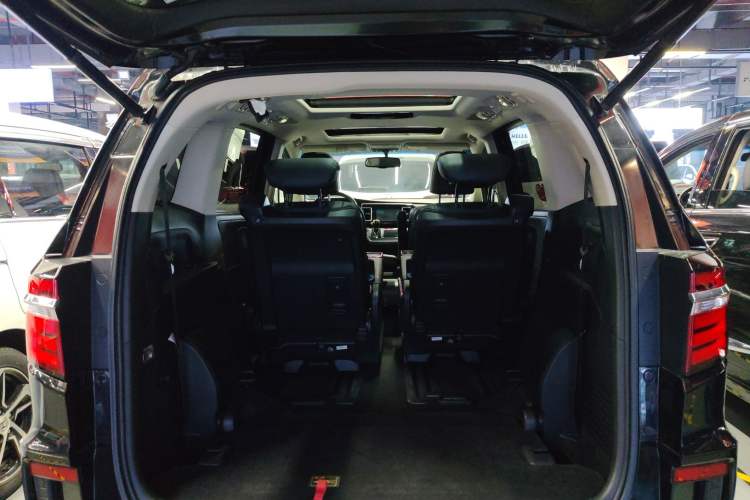 Used Honda Elysion 2016 2.4L Luxury Edition