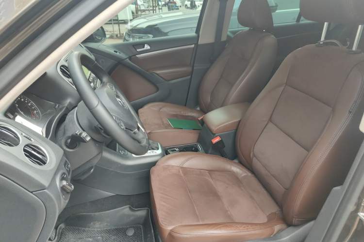 Used Volkswagen Tiguan 2015 2.0 TSI Automatic All-Wheel Drive Flagship Edition