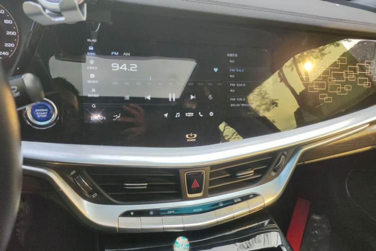 Used Geely Auto Emgrand GT New Energy 2018 1.5T PHEV Yaoxiang Edition Audio And AC Panel