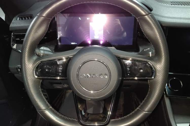 Used Lynk & Co 09 EM-P 2021 2.0T PHEV Halo Six-Seater
