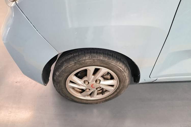 Used Wuling Hongguang MINIEV 2020 Freedom Version Lithium Iron Phosphate Left Front Wheel Hub