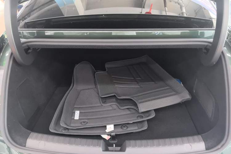 Used Geely Galaxy 8 2025 130km EM-P Starship Edition
