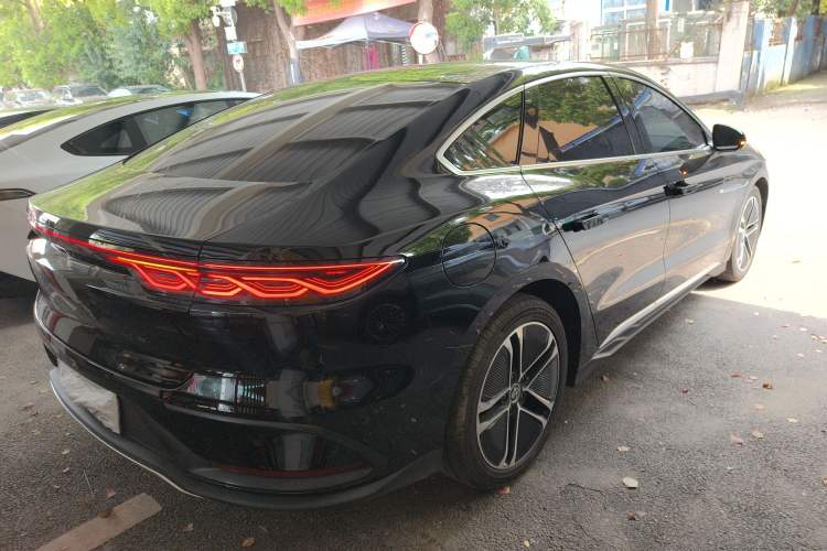 Used BYD Han 2023 EV Champion Edition 605KM Front-Drive Premium Model
