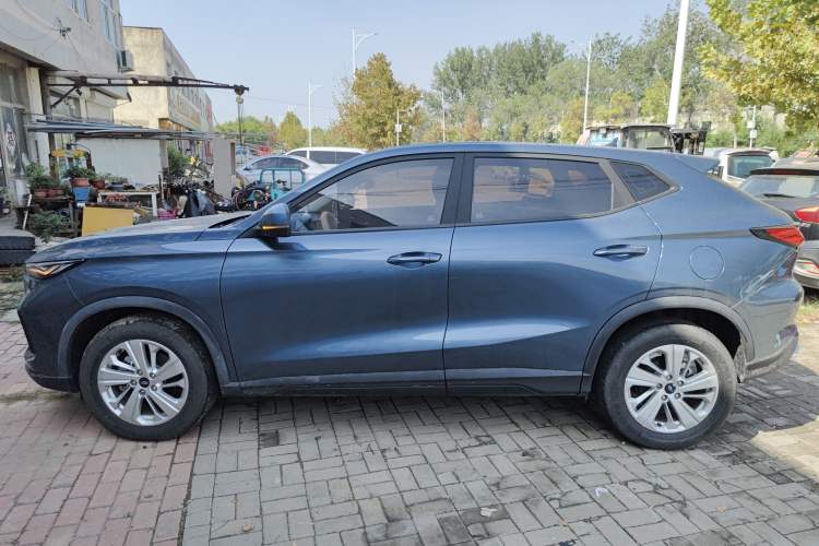 Used CHANGAN OSHAN X5 2021 Revised Version 1.6L Manual Luxury Edition
