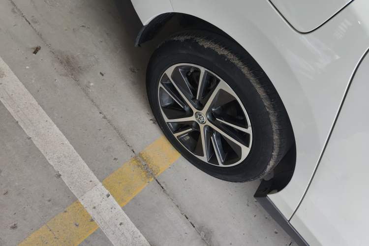 Used Venucia D60 2019 1.6L XL CVT Smart Connect Elite Edition
