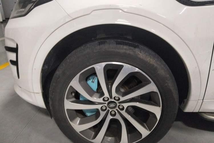 Used Land Rover Discovery Sport 2022 249 PS R-Dynamic S Performance Edition 5 Seats Exterior 4