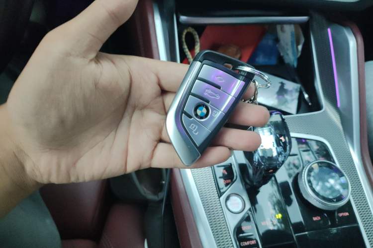 Used BMW X6 2021 xDrive40i M Sport Package Vehicle Key