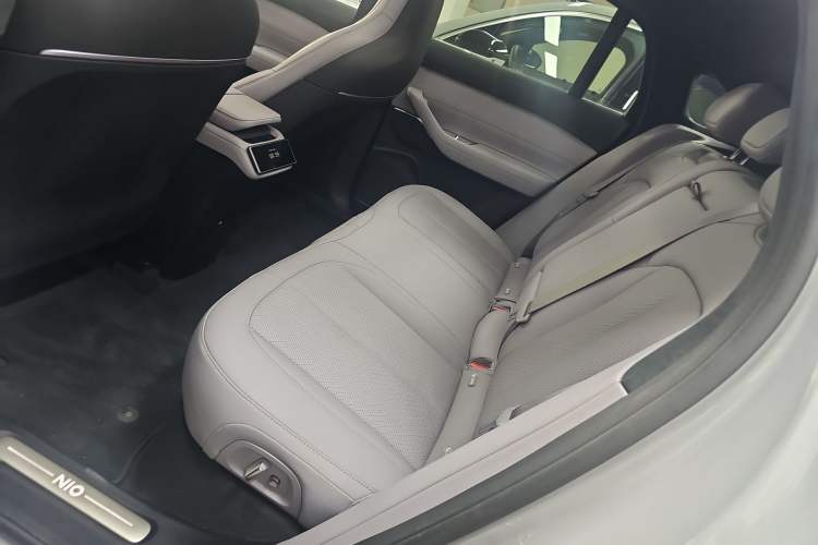 Used Nio EC6 2024 75 kWh Left Rear Seat