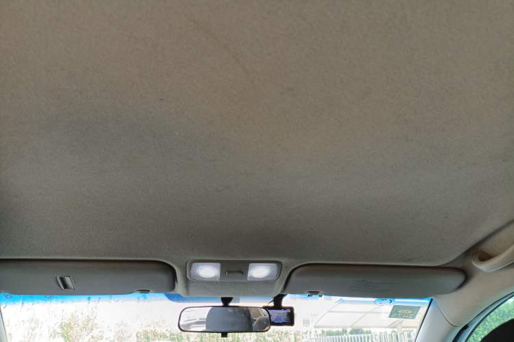 Used Kia K2 2015 Sedan 1.4L MT GLS Headliner