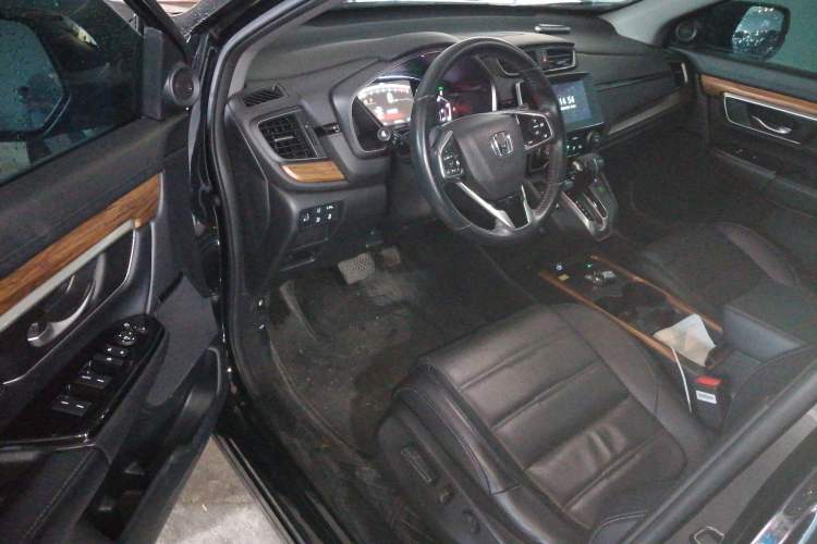 Used Honda CR-V 2021 240TURBO CVT 2WD Fashion Edition
