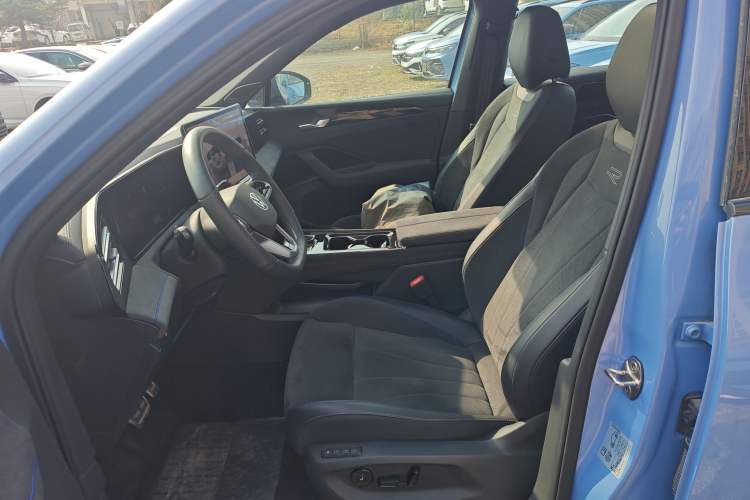 Used Volkswagen Tiguan L 2024 PRO 380TSI Four-Wheel Drive R-Line Prestige Edition Left Front Seat