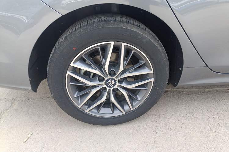 Used BYD Qin PLUS 2024 Honor Edition EV 510KM Leading Model Right Rear Wheel Hub