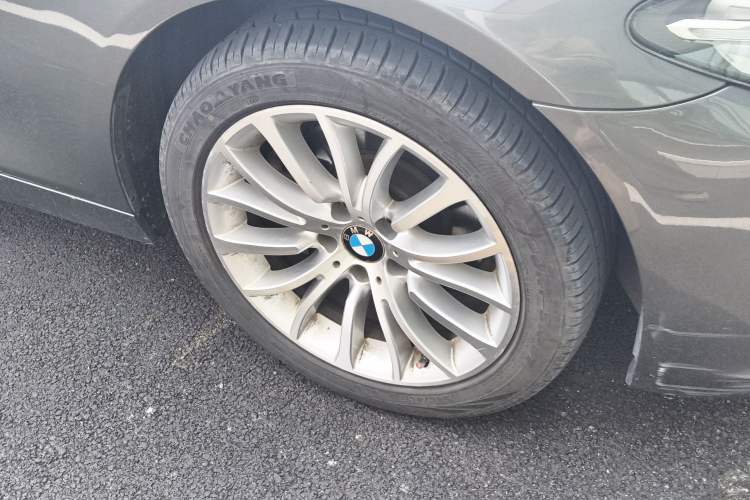 Used BMW 5 Series 2014 525Li Luxury Design Package Exterior 7