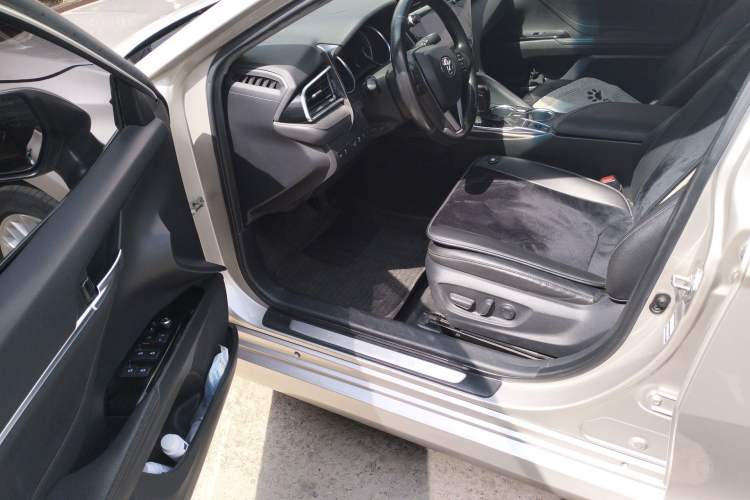 Used Toyota Camry 2019 2.5G Luxury Edition China VI Standard