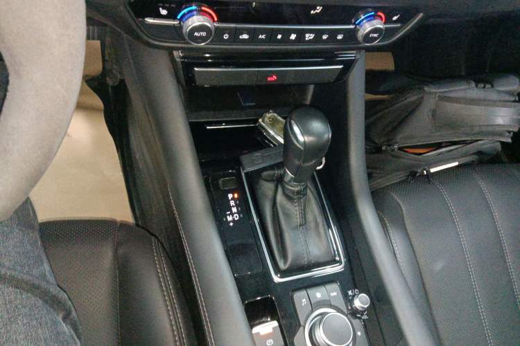 Used Mazda Atenza 2021 2.5L Sky Blue Sport Edition Gear Lever